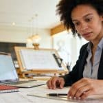 Ces professions libérales que l'on croit réservées aux diplômés et qui s'ouvrent sans concours ni formation longue