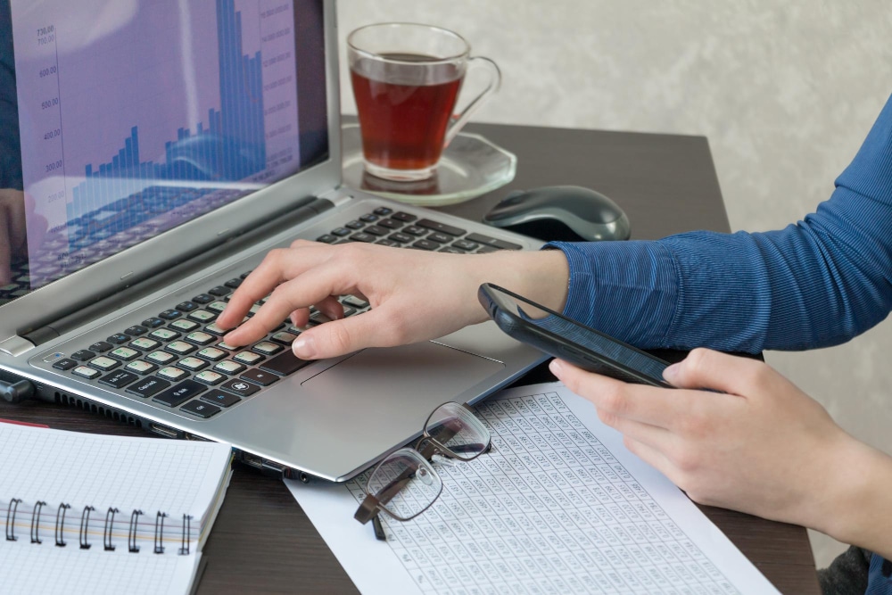 La facturation électronique concerne les échanges entre entreprises