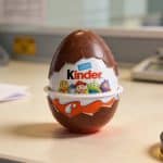 Ce petit œuf en chocolat est illégal aux États-Unis : voici pourquoi le Kinder Surprise peut coûter 2 300 € à la frontière